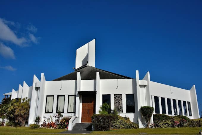 Holy-Family-Cathedral.jpeg