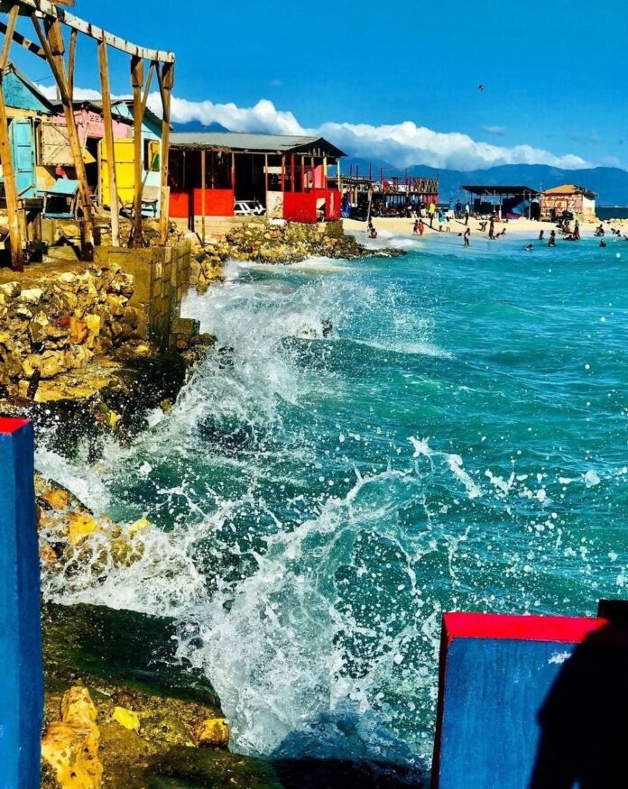 1.-Hellshire-Beach-in-Portmore-Jamaica-2021.-Photo-Credit-Kaboom-Magazine.jpg