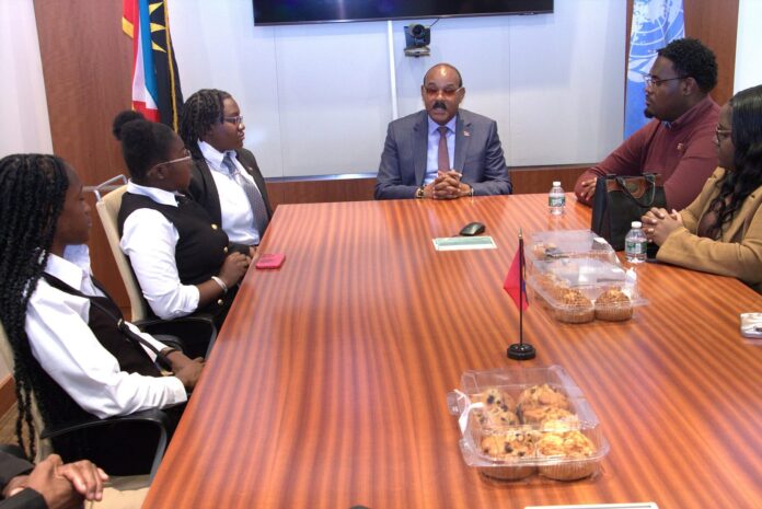 pm-meeting-with-students-in-NY.jpg